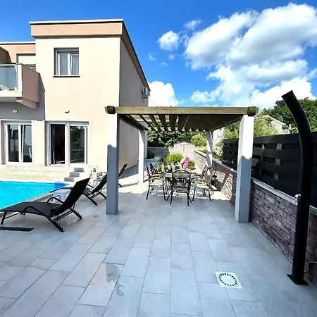 Villa House 