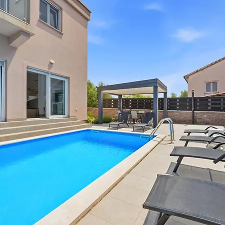 Villa House 