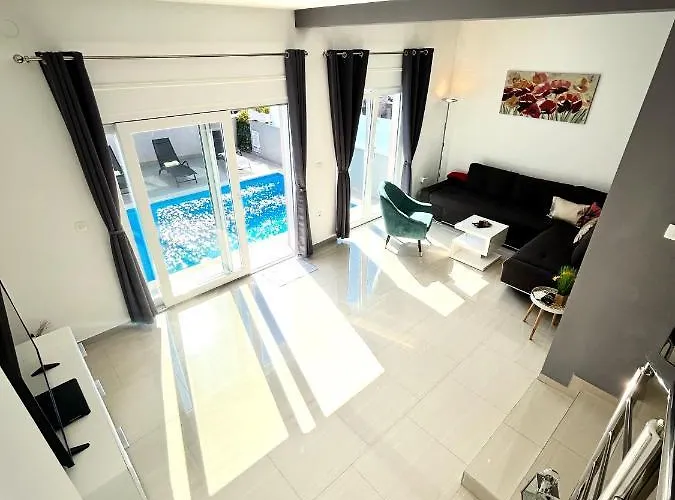 Willa House 